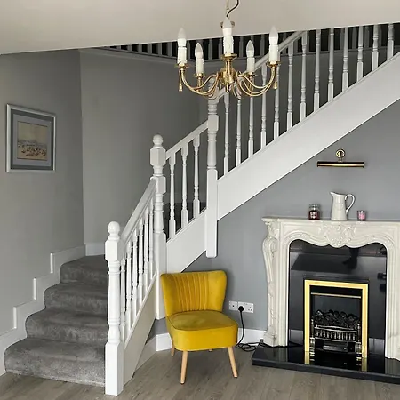 Ad Astra House * كيلارني